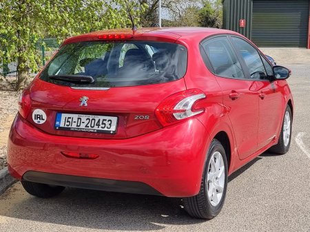 2015 Peugeot 208 - photo 2