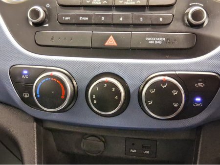 2016 Hyundai i10 **FINANCE AVAILABLE** €8,222 thumbnail