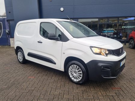 2020 Peugeot Partner  €10,950