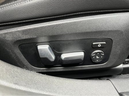 2022 BMW i4 - thumbnail 14