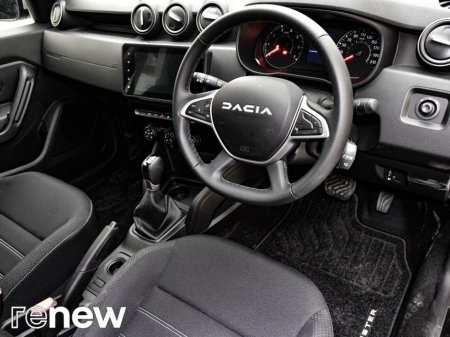 2024 Dacia Duster 1.3 TCe 150 EDC Expression Automatic €27,690 thumbnail