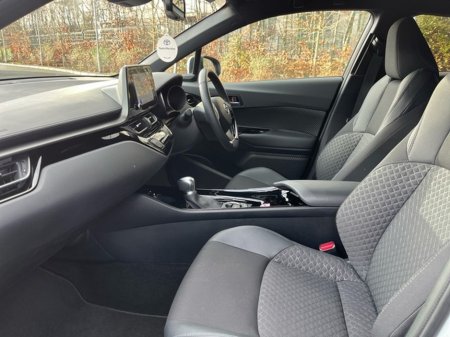 2023 Toyota C-HR HYBRID SPORT 4DR AUTO €29,950 thumbnail