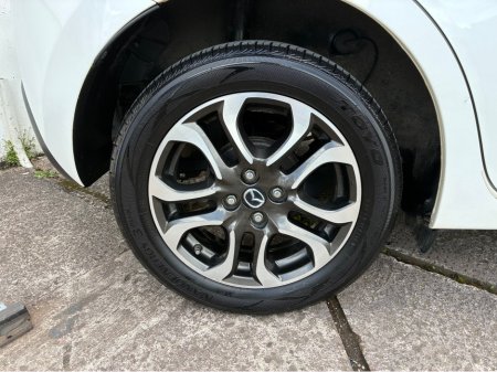 2015 Mazda Demio - thumbnail 11