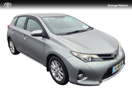 2014 Toyota Auris - thumbnail 1