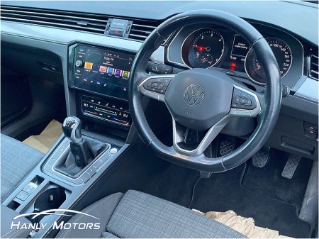 2022 Volkswagen Passat BUSINESS 2.0 TDI MANUAL 6SPEED FWD 150 4DR €25,995 thumbnail