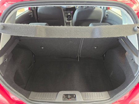 2014 Ford Fiesta - thumbnail 6