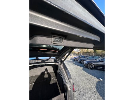 2018 Land Rover Discovery - thumbnail 25