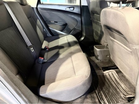 2016 Opel Astra SALOON 1.6 CDTI 110PS 4DR €7,990 thumbnail