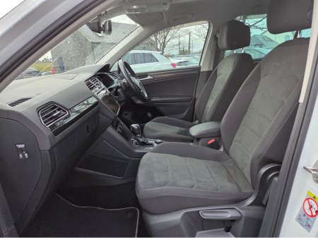 2020 Volkswagen Tiguan 2.0 D Auto HighLine 4WD €28,950 thumbnail