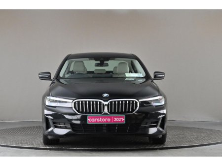 2021 BMW 5 Series - thumbnail 2