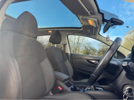 2018 Nissan Qashqai 1.6 SV 18 4DR pan roof €15,950 thumbnail