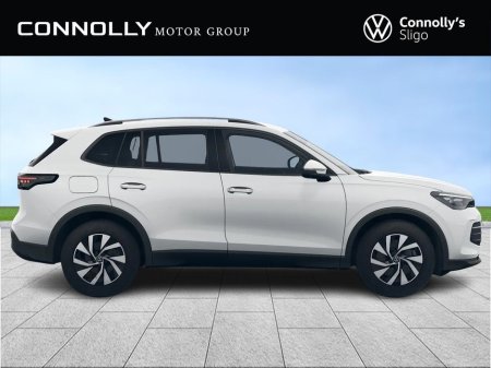 2026 Volkswagen Tiguan - view 3