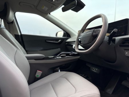 2025 Kia EV6 - thumbnail 10