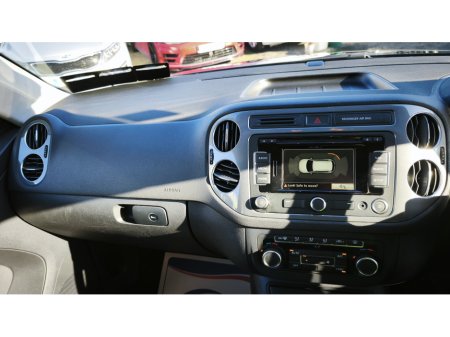 2015 Volkswagen Tiguan - thumbnail 22