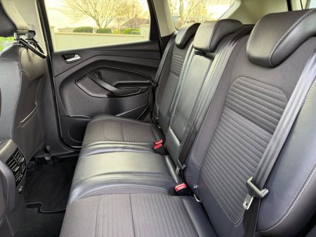 2018 Ford Kuga - thumbnail 19