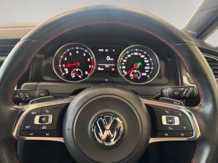 2016 Volkswagen Golf - thumbnail 13