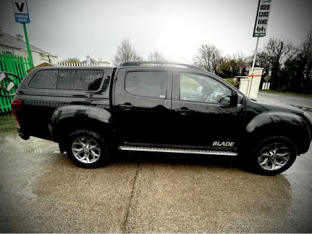 2015 Isuzu D-MAX - thumbnail 4