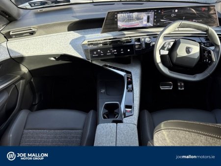 2025 Peugeot 3008 1.2 MHEV 145bhp eDCS6 Allure €40,950