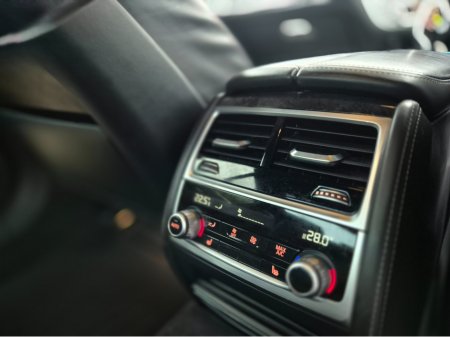 2016 BMW 7 Series - thumbnail 18