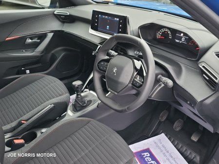 2023 Peugeot 2008 ACTIVE 1.2 100 BHP LOW KMS €23,750 thumbnail