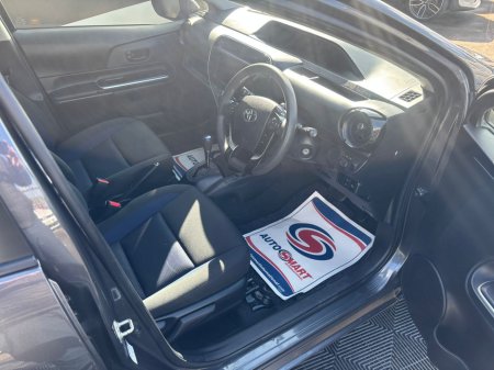 2019 Toyota Aqua - thumbnail 4