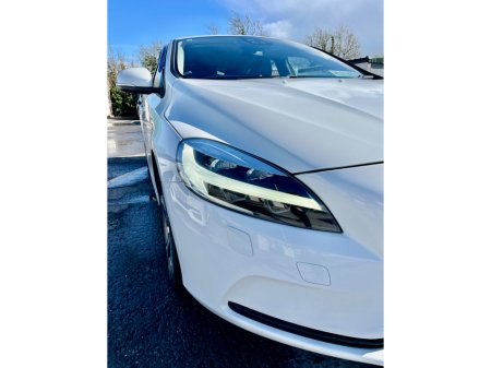 2019 Volvo V40 - thumbnail 10