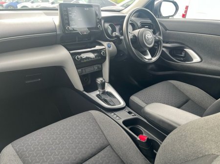 2022 Toyota Yaris Cross CR CROSS LUNA 4DR AUTO thumbnail