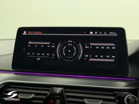 2022 BMW 5 Series - thumbnail 35