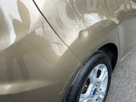 2013 Ford Fiesta - thumbnail 7