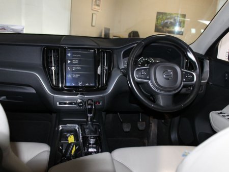 2018 Volvo XC60 D4 AWD Momentum 5DR €23,250 thumbnail