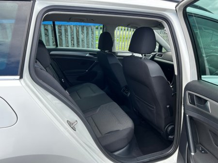 2014 Volkswagen Golf - thumbnail 9