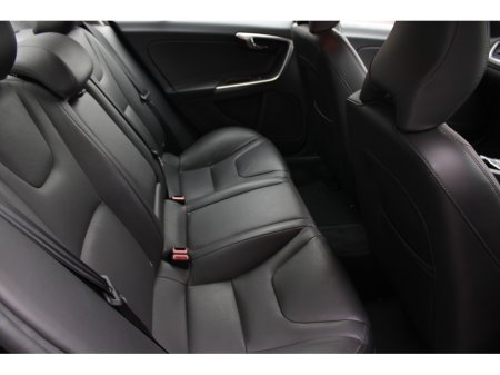 2017 Volvo S60 - thumbnail 16