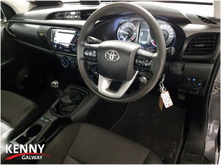 2022 Toyota Hilux 2.4 DLX SINGLE CAB 2DR €31,990 thumbnail