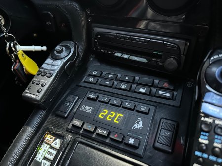 2000 Lamborghini Diablo - thumbnail 38