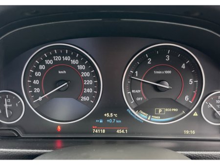 2016 BMW 3 Series - thumbnail 7