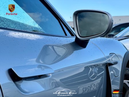 2022 Porsche Taycan - thumbnail 43