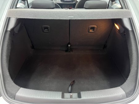 2013 Volkswagen Beetle - thumbnail 7