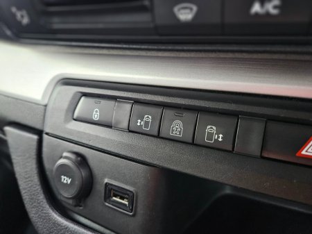 2019 Peugeot Expert  €29,950 thumbnail