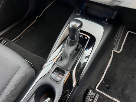 2022 Toyota Corolla SOL ESTATE 1.8 HYBRID // DIAMOND CUT ALLOYS // REVERSE CAMERA // ADAPTIVE CRUISE CONTROL €20,900 thumbnail