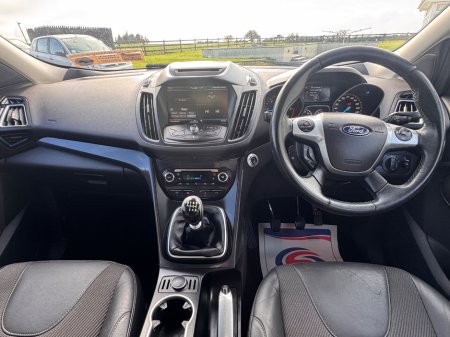 2016 Ford Kuga - thumbnail 6