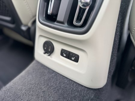 2022 Volvo XC40 - photo 19