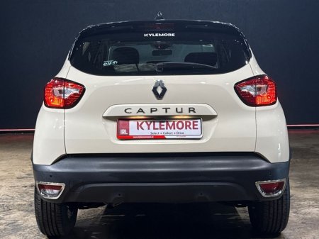 2017 Renault Captur 1.2 PETROL AUTO - CRUISE CONTROL - HEATING / AC CONTROLS - ALL ELECTRIC WINDOWS €14,450 thumbnail