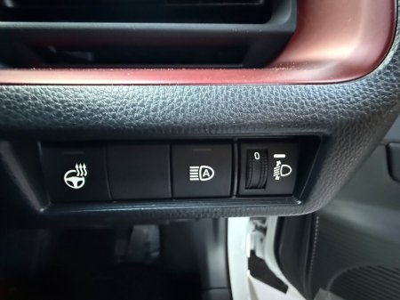 2023 Toyota Prius - thumbnail 28