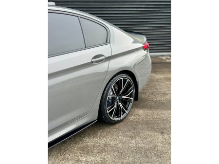2021 BMW 5 Series - thumbnail 3
