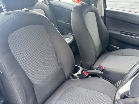 2012 Hyundai i20 - thumbnail 14