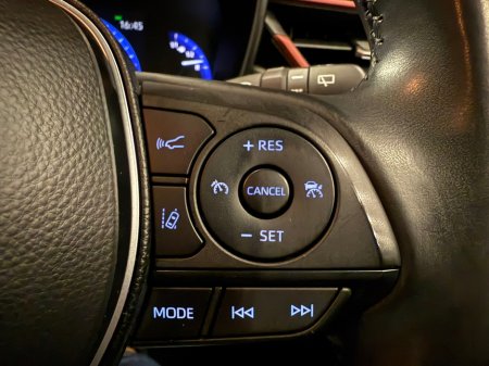 2019 Toyota Corolla 1.8 Hybrid Luna Sport Hatchback €18,900 thumbnail