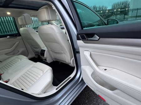 2018 Volkswagen Passat - thumbnail 18