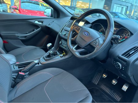 2018 Ford Focus 1.0 ST-LINE ECOBOOST 140 140PS 5DR T €14,950 thumbnail