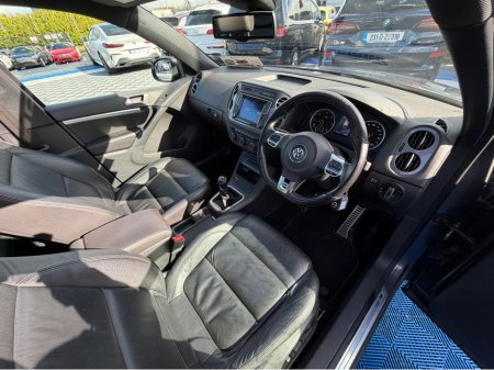 2016 Volkswagen Tiguan - thumbnail 18