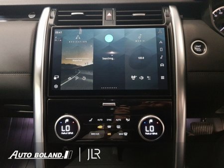 2022 Land Rover Discovery 3.0 SD6 SE 300PS - Side Steps, Electric Towbar, Cold Climate Pack, Heated Seats, 21" Alloy Wheels thumbnail